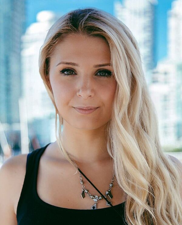 white-tribalism-in-action-lauren-southern-s-farmlands